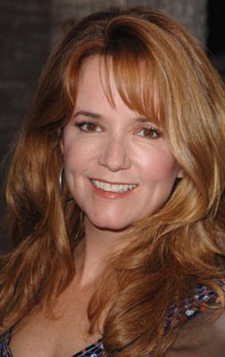 Lea Thompson photo