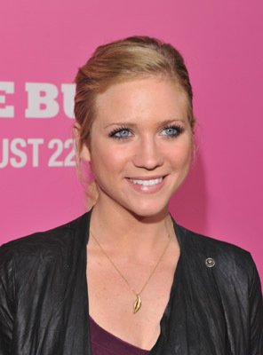 Brittany Snow photo