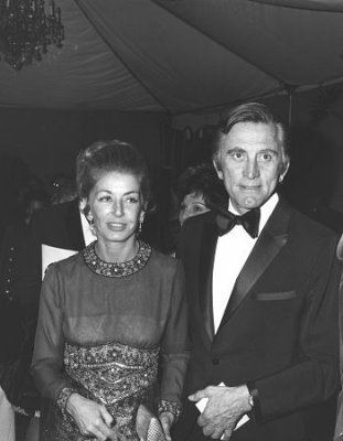 Kirk Douglas photo