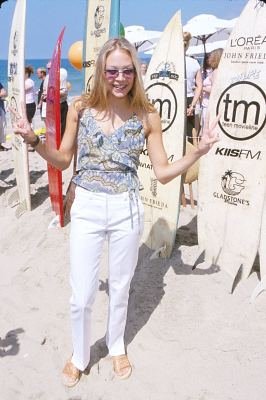 Alexandra Holden photo