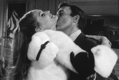 Ursula Andress photo