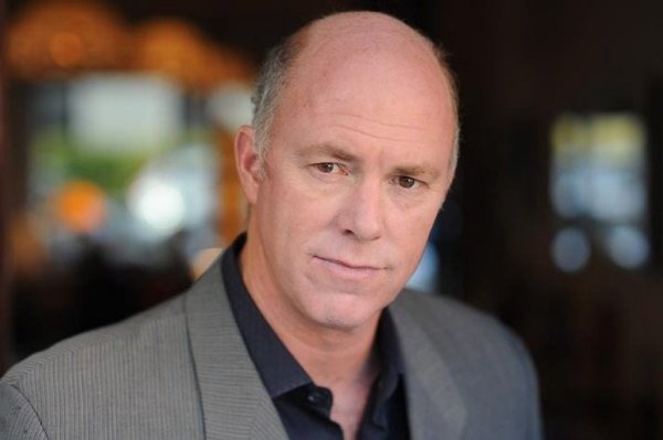 Michael Gaston photo