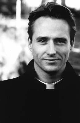 Linus Roache photo
