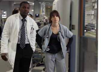 Linda Cardellini photo