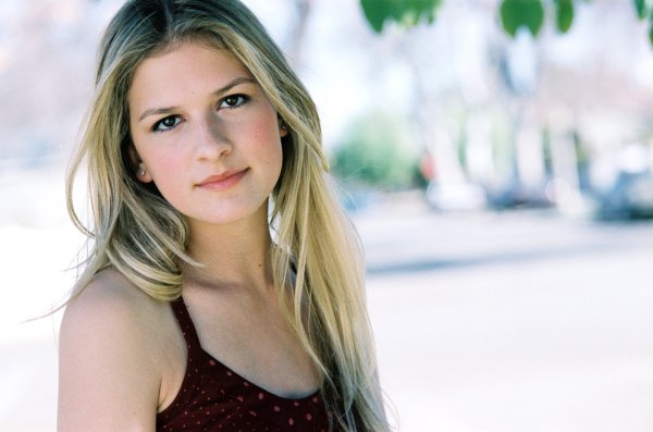 Jordan-Claire Green photo