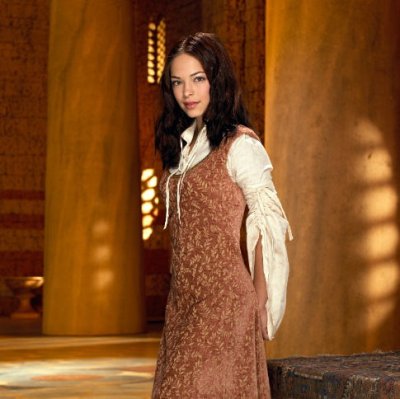 Kristin Kreuk photo