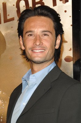 Rodrigo Santoro photo