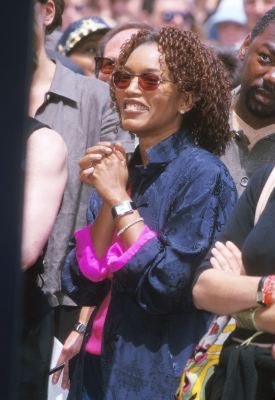 Angela Bassett photo