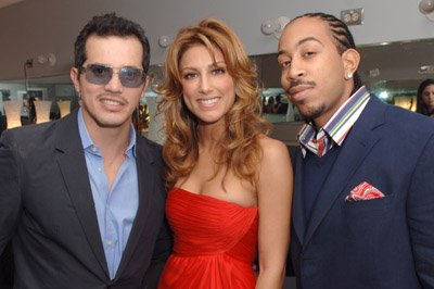 Jennifer Esposito photo