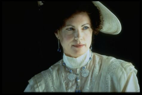 Elizabeth McGovern photo