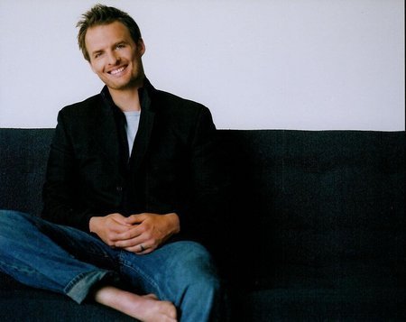 Greg Bryk photo
