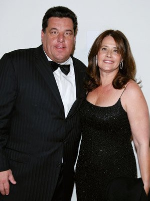 Lorraine Bracco photo