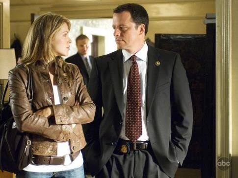 Pascale Hutton photo