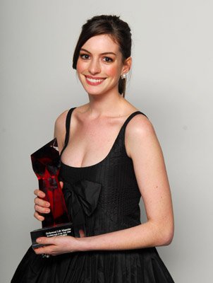 Anne Hathaway photo
