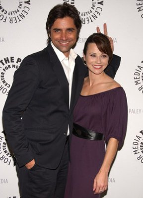 Linda Cardellini photo