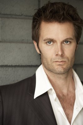 Garret Dillahunt photo