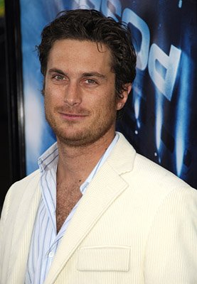 Oliver Hudson photo
