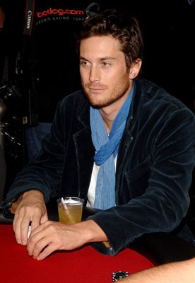 Oliver Hudson photo