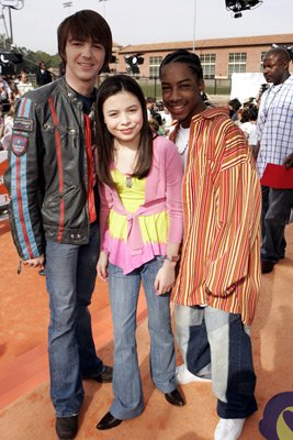 Miranda Cosgrove photo