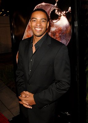 Laz Alonso photo
