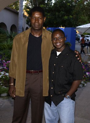 Dennis Haysbert photo