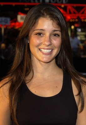 Shiri Appleby photo