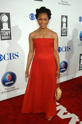 Angela Bassett photo