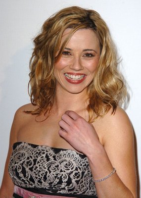 Linda Cardellini photo