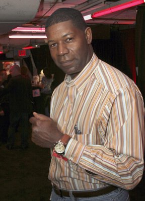 Dennis Haysbert photo