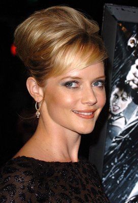 Marley Shelton photo