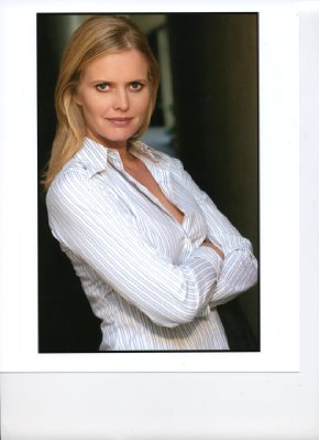 Claire Yarlett photo