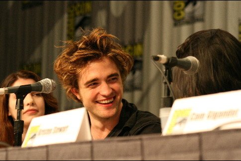 Robert Pattinson photo