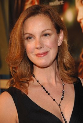 Elizabeth Perkins photo