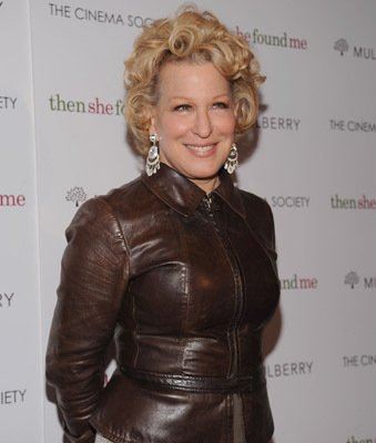 Bette Midler photo