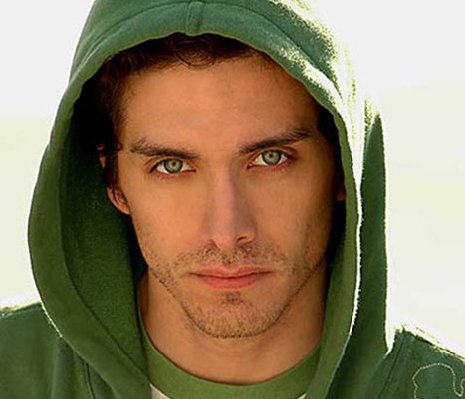 Josh Keaton photo