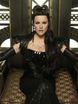 Kathleen Robertson photo