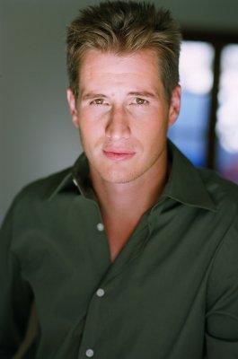 Brendan Fehr photo