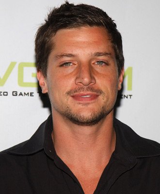 Simon Rex photo