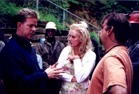 Sally Kirkland photo