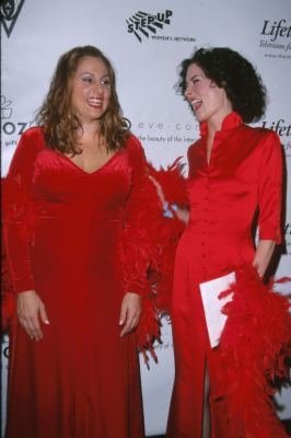 Kathy Najimy photo