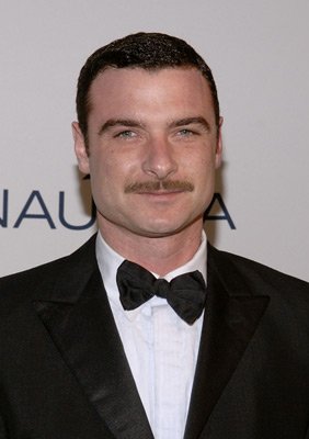 Liev Schreiber photo