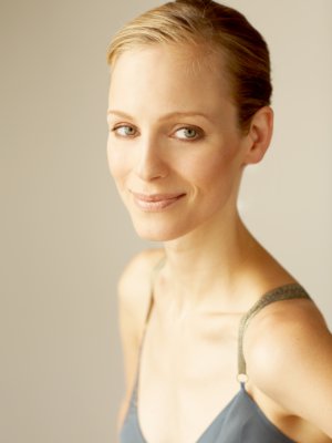 Laura Regan photo