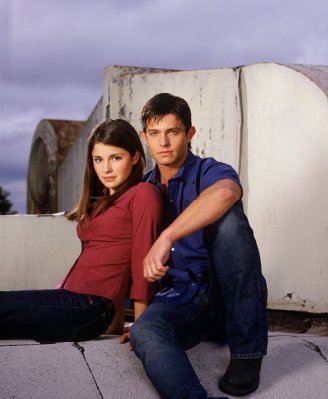 Shiri Appleby photo