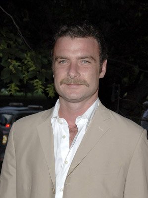 Liev Schreiber photo