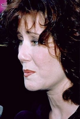 Mary McDonnell photo