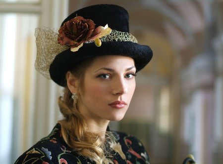 Katheryn Winnick photo