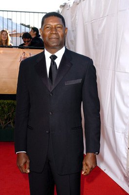 Dennis Haysbert photo